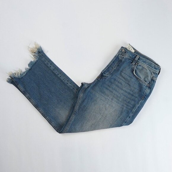 Free People Maggie Straight Leg Jeans Mid Rise Raw Hem - Size 30 - EUC - Picture 2 of 9